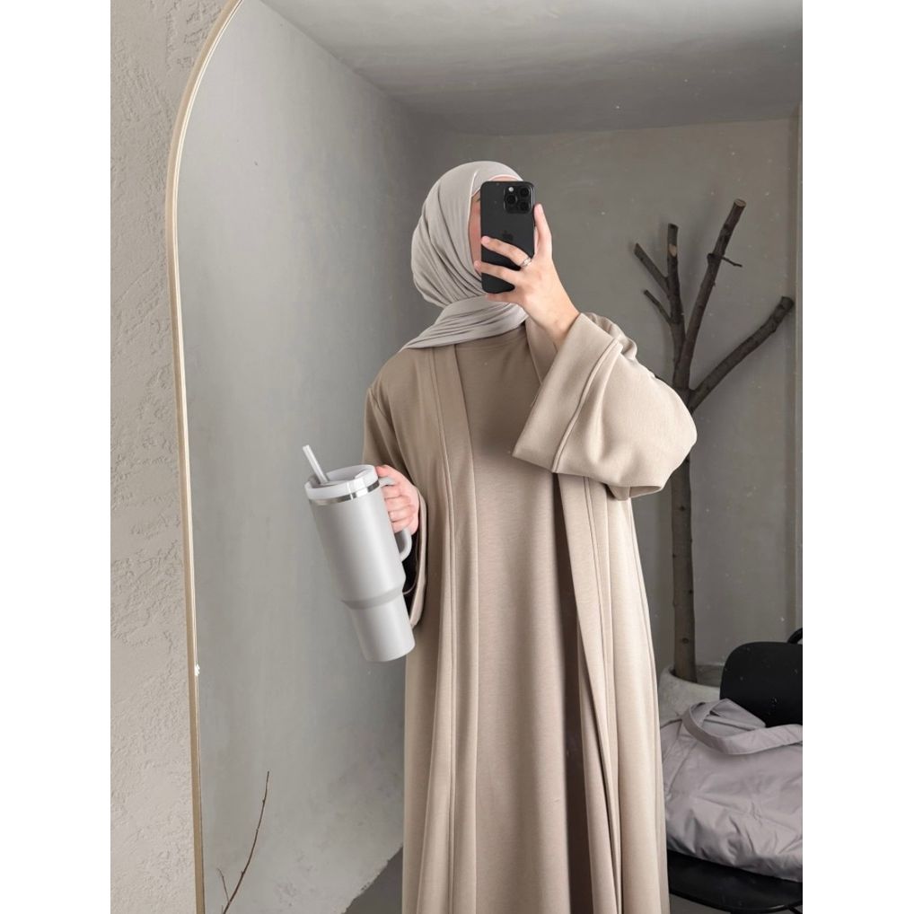 NOURA LUXE WINTER ABAYA (PRE-ORDER)