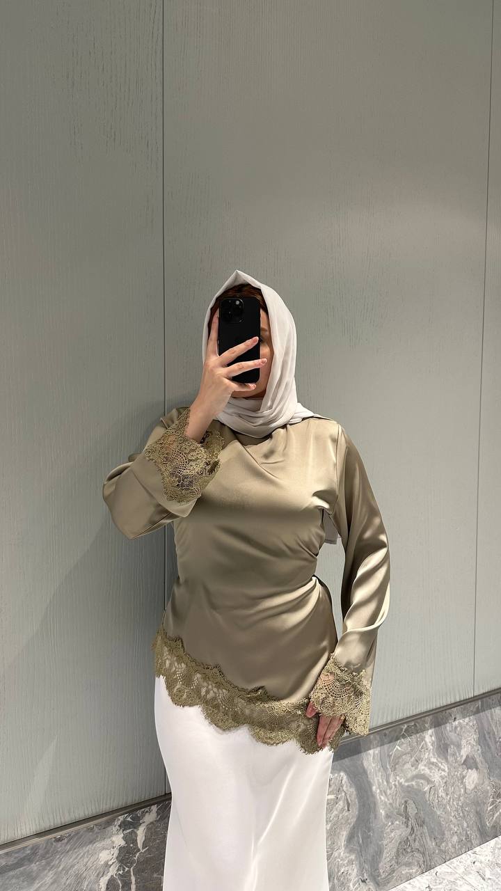 ASSYMETRICAL LACE SATIN TOP - OLIVE TAUPE
