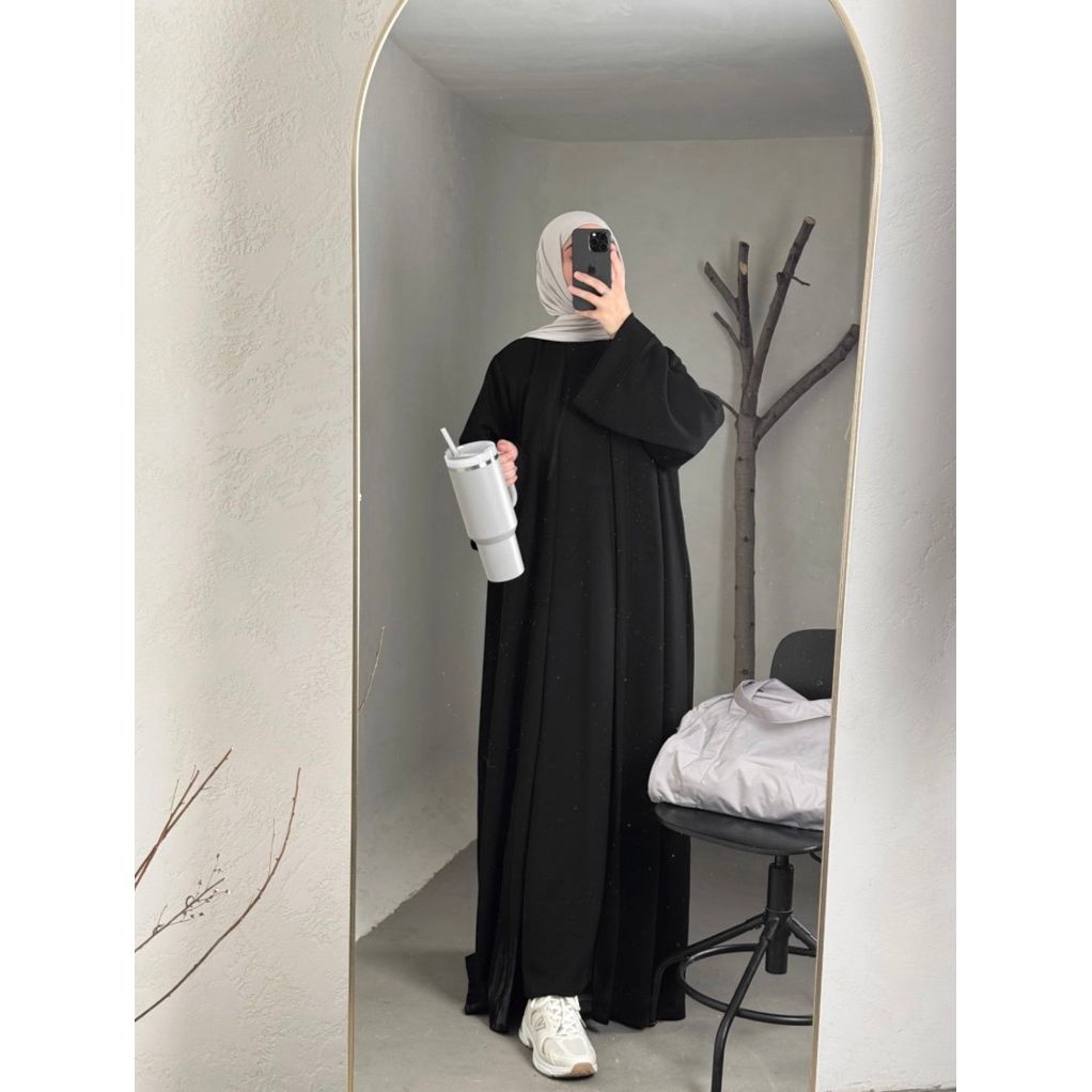 NOURA LUXE WINTER ABAYA (PRE-ORDER)