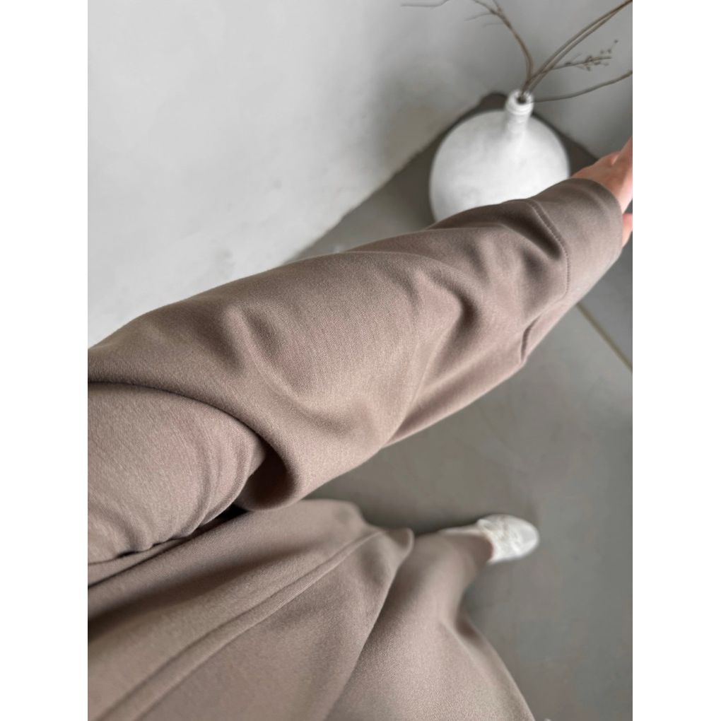 NOURA LUXE WINTER ABAYA (PRE-ORDER)