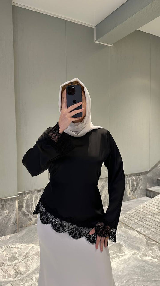 ASSYMETRICAL LACE SATIN TOP - BLACK