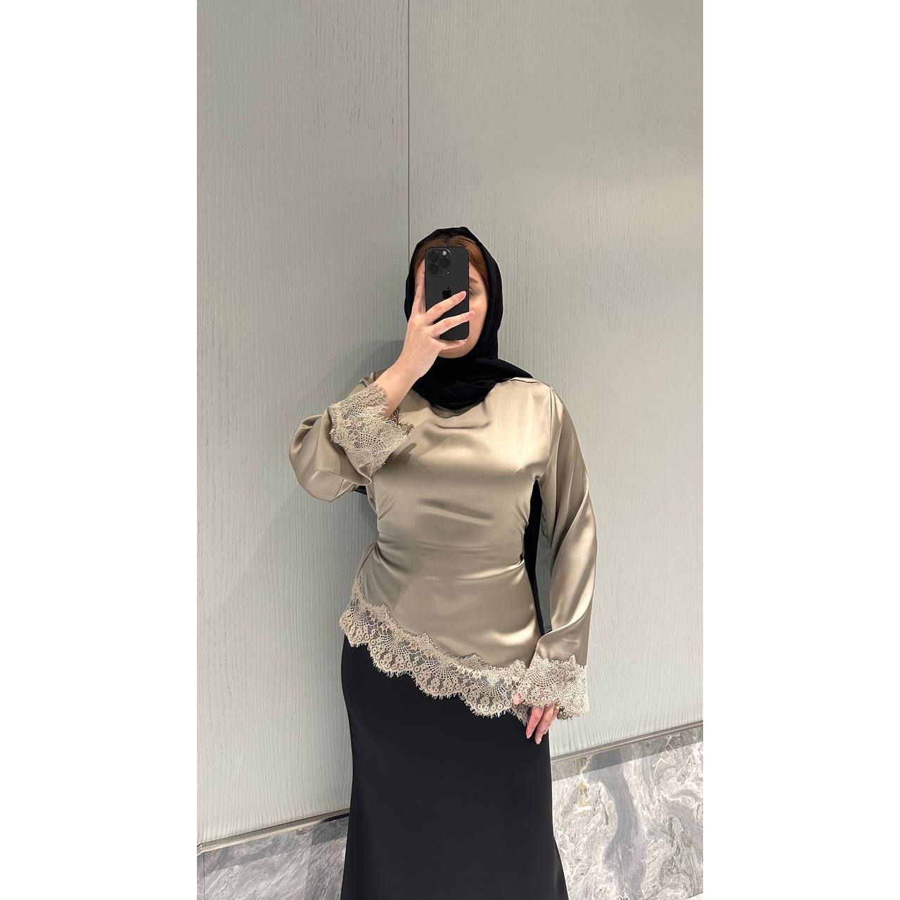 ASSYMETRICAL LACE SATIN TOP - STONE TAUPE
